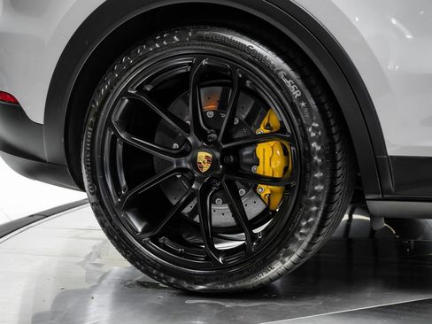 Used 2024 Porsche Cayenne Turbo GT AWD/4WD image 66