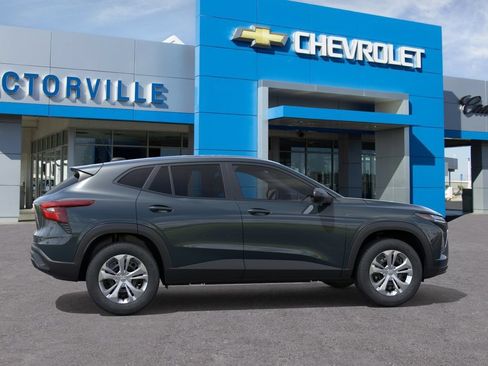 New 2026 Chevrolet Trax LS FWD image 5