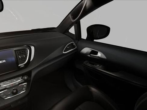 New 2026 Chrysler Voyager LX image 7