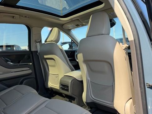 Used 2024 Lincoln Corsair Grand Touring AWD/4WD image 18