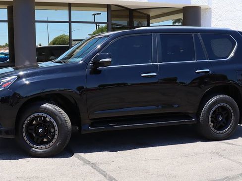 Used 2020 Lexus GX 460 Luxury w/ Off Road Package AWD/4WD image 4