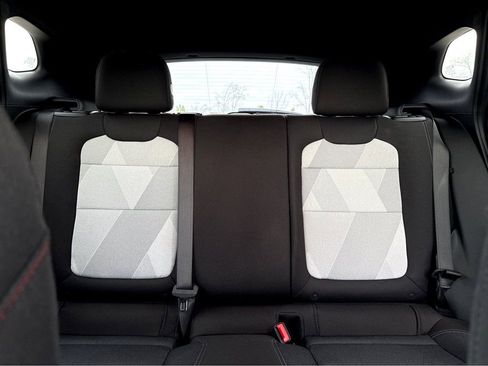 Used 2026 Chevrolet Trax RS w/ Sunroof Package FWD image 6