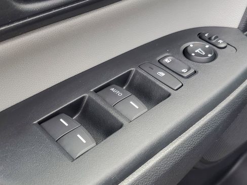 Used 2020 Honda CR-V LX image 10