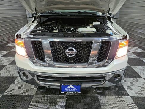 Used 2018 Nissan NV 3500 SL image 31
