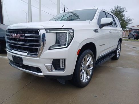 Used 2021 GMC Yukon SLT w/ SLT Premium Package image 3