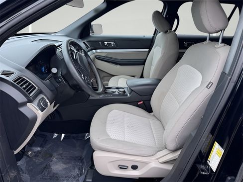 Used 2018 Ford Explorer 4WD image 10