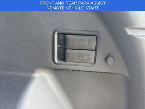 Used 2023 Chevrolet Equinox LT image 17