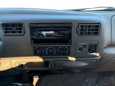 Used 2003 Ford F350 Lariat RWD image 12