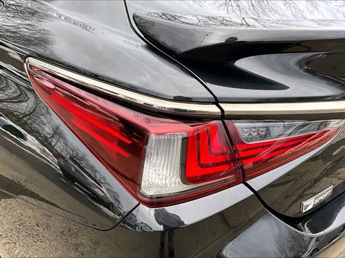 Used 2021 Lexus ES 250 F Sport w/ Accessory Package 2 image 27