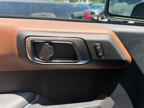 Used 2024 Ford Bronco Outer Banks AWD/4WD image 13