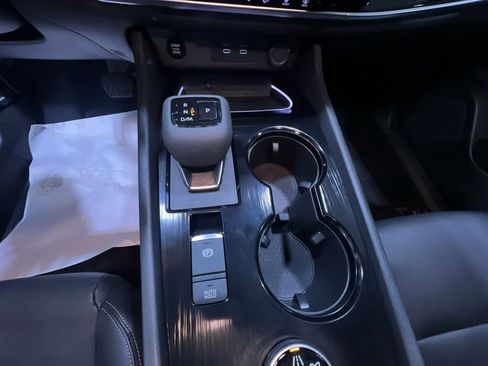 Used 2024 Nissan Rogue SL w/ SL Premium Package image 31