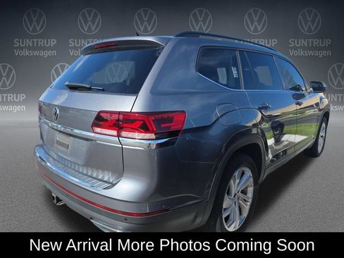 Used 2023 Volkswagen Atlas SE w/ Panoramic Sunroof Package FWD image 3