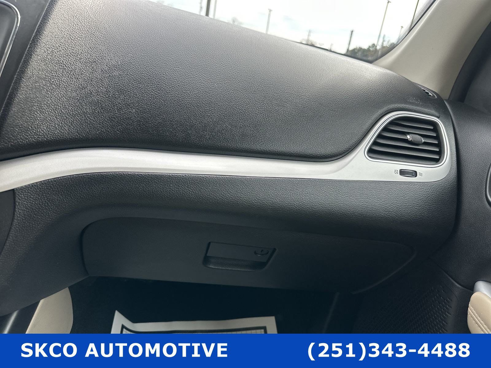 Used 2020 Dodge Journey SE FWD image 24