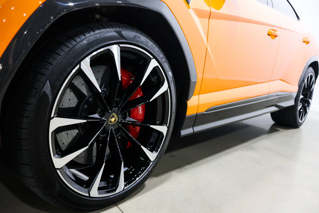 Used 2021 Lamborghini Urus AWD/4WD image 22