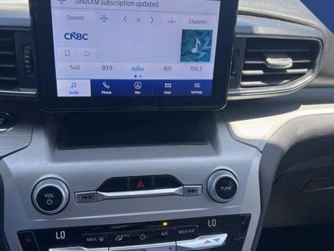 Used 2021 Ford Explorer XLT w/ Equipment Group 202A AWD/4WD image 15