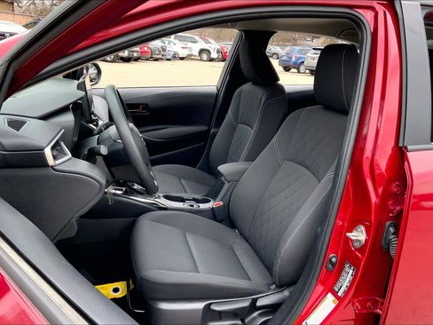 Used 2025 Toyota Corolla LE image 8