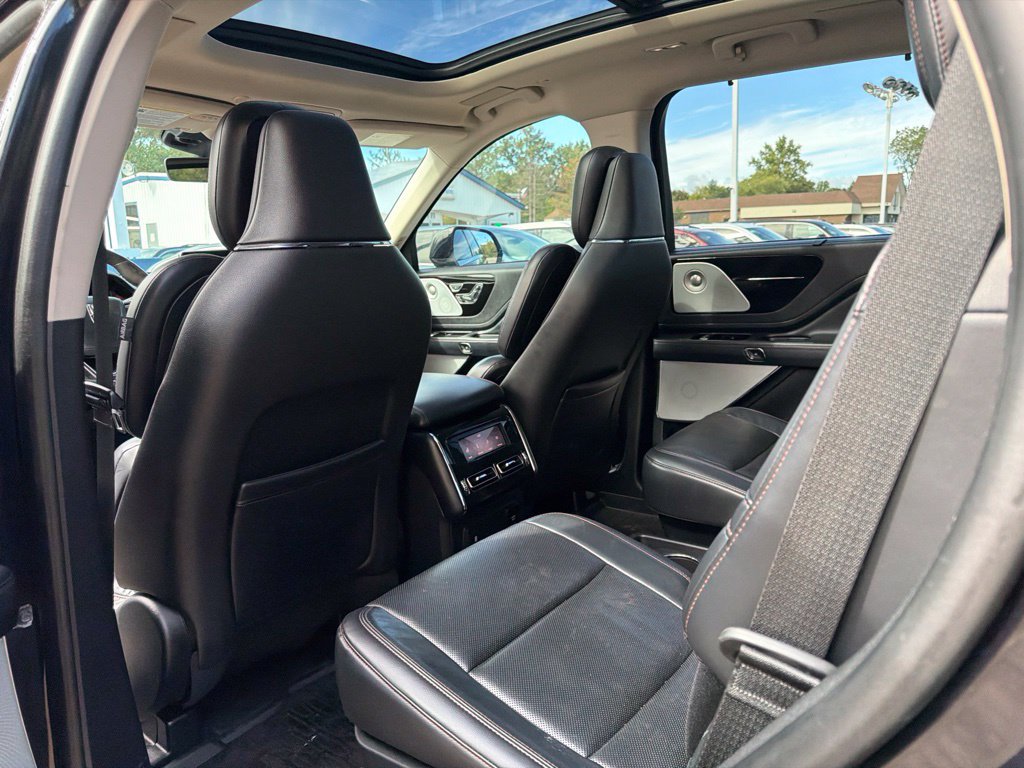 Used 2020 Lincoln Aviator Reserve w/ Equipment Group 201A AWD/4WD image 11