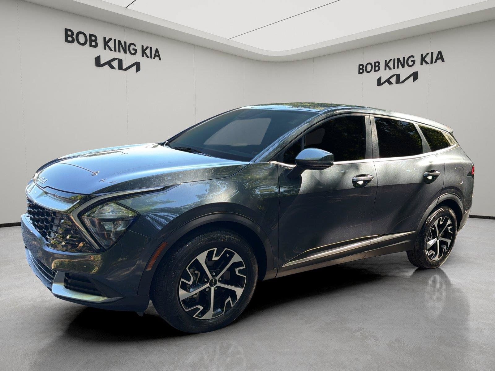 Used 2023 Kia Sportage EX FWD image 1