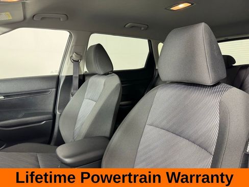 Used 2025 Kia Sportage EX w/ Premium Package FWD image 11