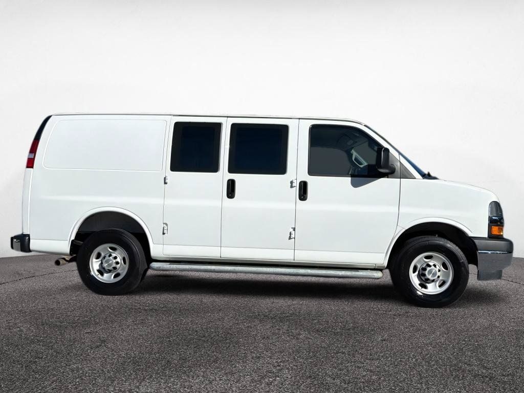 Used 2025 Chevrolet Express 2500 w/ Driver Convenience Package RWD image 8