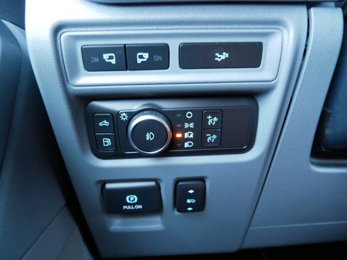 Used 2022 Ford F150 Lariat w/ Equipment Group 502A High image 26