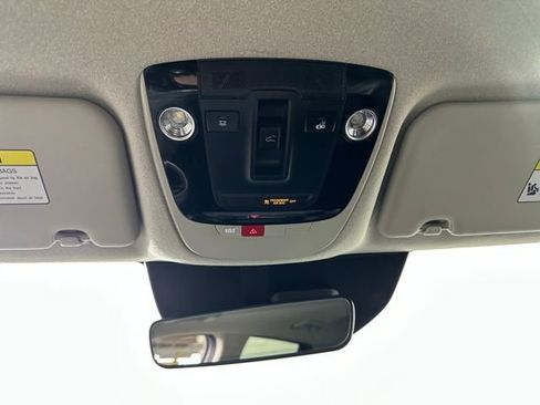 Used 2023 Kia Niro SX Touring image 24