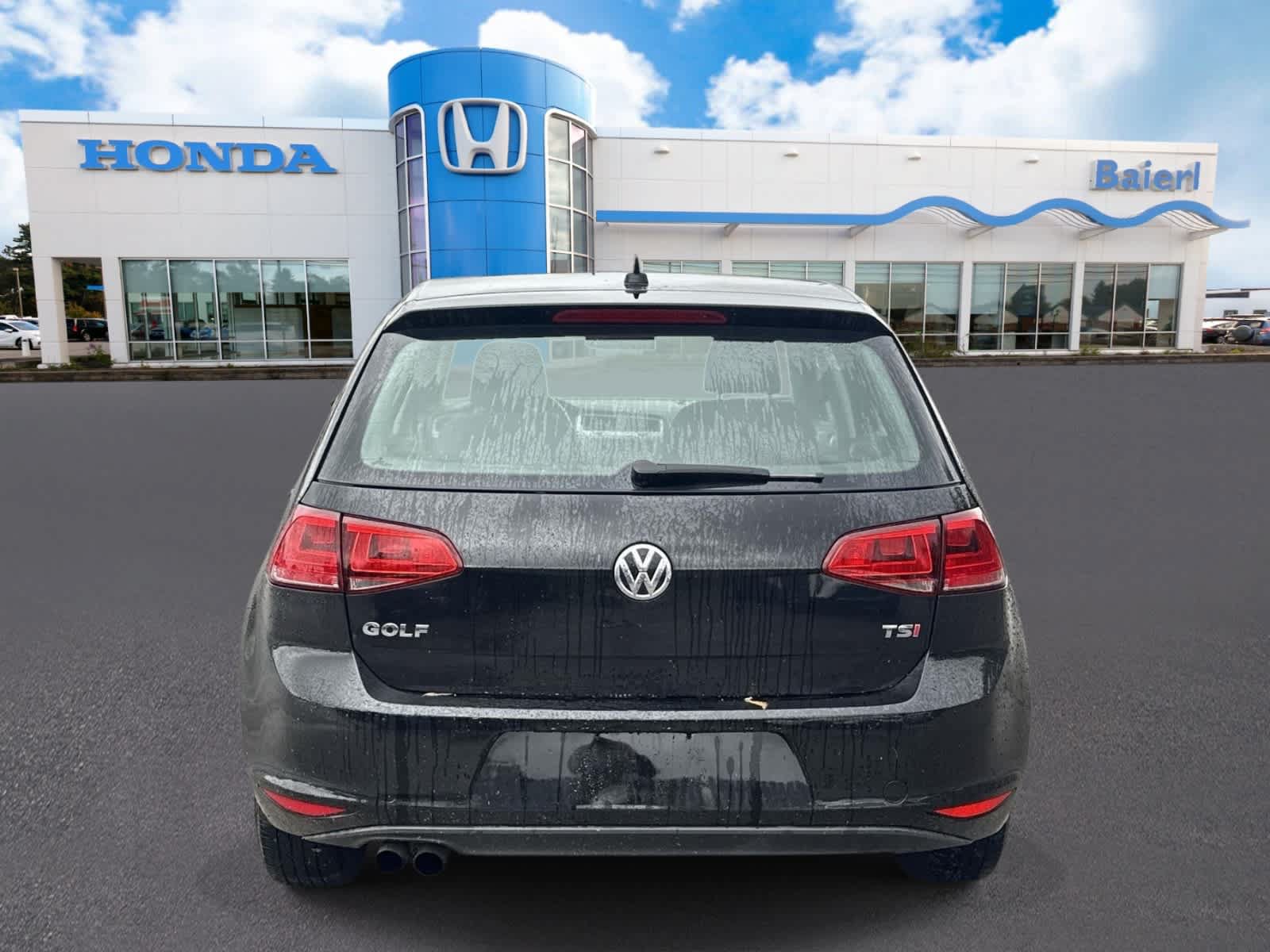 Used 2016 Volkswagen Golf S FWD image 4