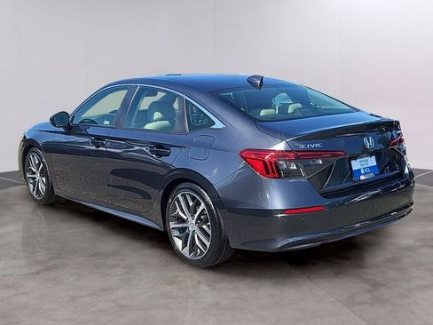 Used 2022 Honda Civic Touring image 6