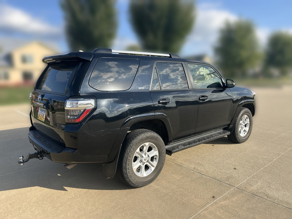 Used 2024 Toyota 4Runner SR5 AWD/4WD image 4