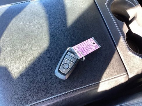 Used 2020 Ford F250 Lariat w/ Lariat Ultimate Package image 26