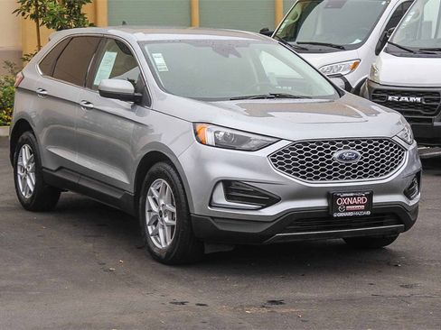 Used 2023 Ford Edge SEL image 3