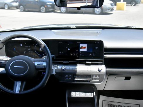 Used 2024 Hyundai Kona SEL FWD image 43