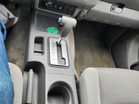 Used 2011 Nissan Frontier S AWD/4WD image 23