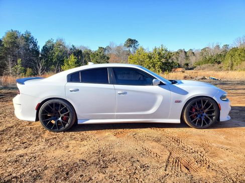 Used 2018 Dodge Charger R/T Scat Pack image 8