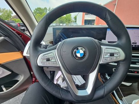 Used 2025 BMW X7 xDrive40i AWD/4WD image 36