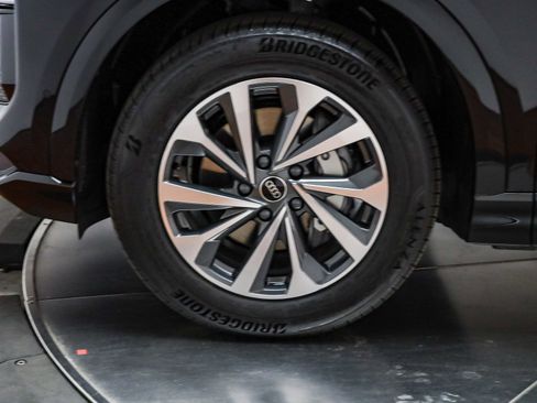 New 2025 Audi Q6 e-tron Premium AWD/4WD image 14