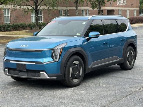 Certified 2026 Kia EV9 Wind AWD/4WD image 2