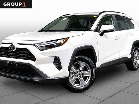Used 2025 Toyota RAV4 XLE w/ Convenience Package AWD/4WD image 1