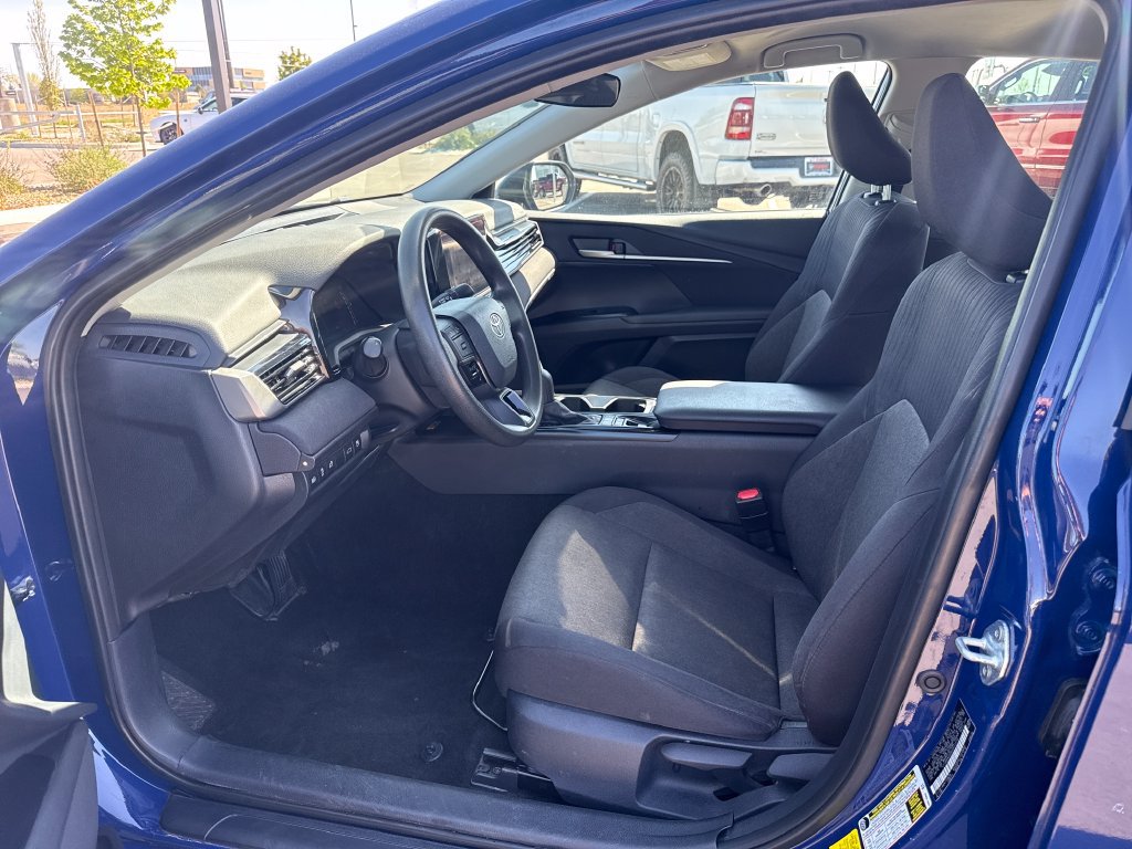 Used 2025 Toyota Camry LE FWD image 21