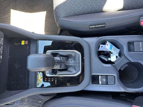 Used 2025 Subaru Forester Premium image 15