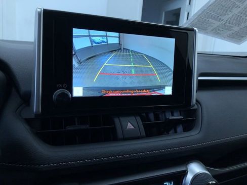 Used 2025 Toyota RAV4 XLE image 26