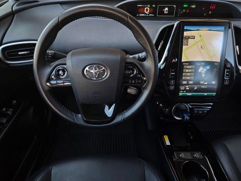 Used 2022 Toyota Prius Prime XLE FWD image 14