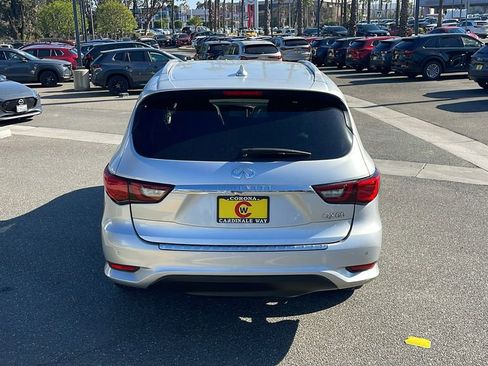 Used 2020 INFINITI QX60 Luxe w/ Essential Package image 8
