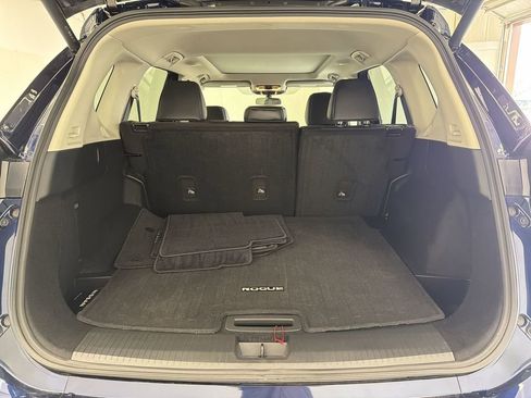 Certified 2025 Nissan Rogue SV w/ SV Premium Package image 15