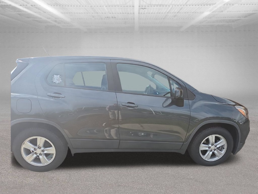 Used 2020 Chevrolet Trax LS FWD image 7