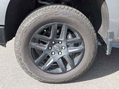 Used 2026 Chevrolet Silverado 1500 Custom Trail Boss w/ Dark Appearance Package image 10