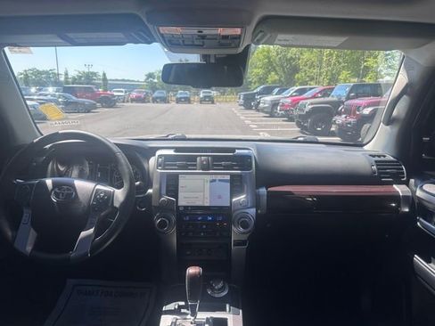 Used 2022 Toyota 4Runner Limited AWD/4WD image 29