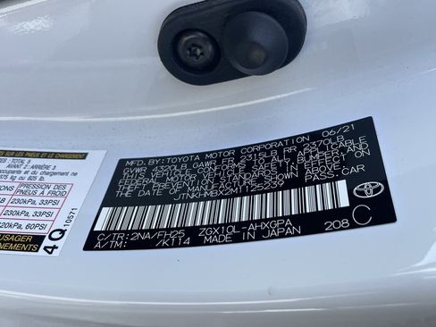 Used 2021 Toyota C-HR Nightshade image 10