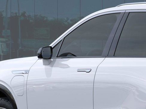New 2026 Cadillac Vistiq Luxury w/ LPO, Floor Liner Package AWD/4WD image 13