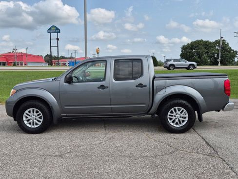 Used 2018 Nissan Frontier SV AWD/4WD image 6